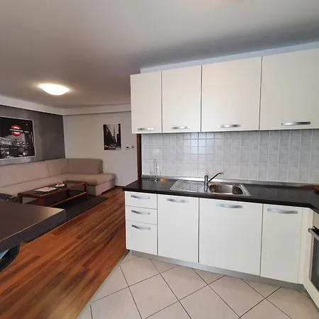 Apartment Zeljko Nr2 From The 800 M
